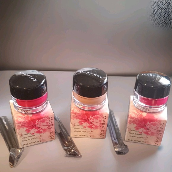 Lot Of 3 Mary Kay Lip Lacquer Gloss Pink Pagoda & Chai Latte w/ Lip Brush NIB - Picture 1 of 3
